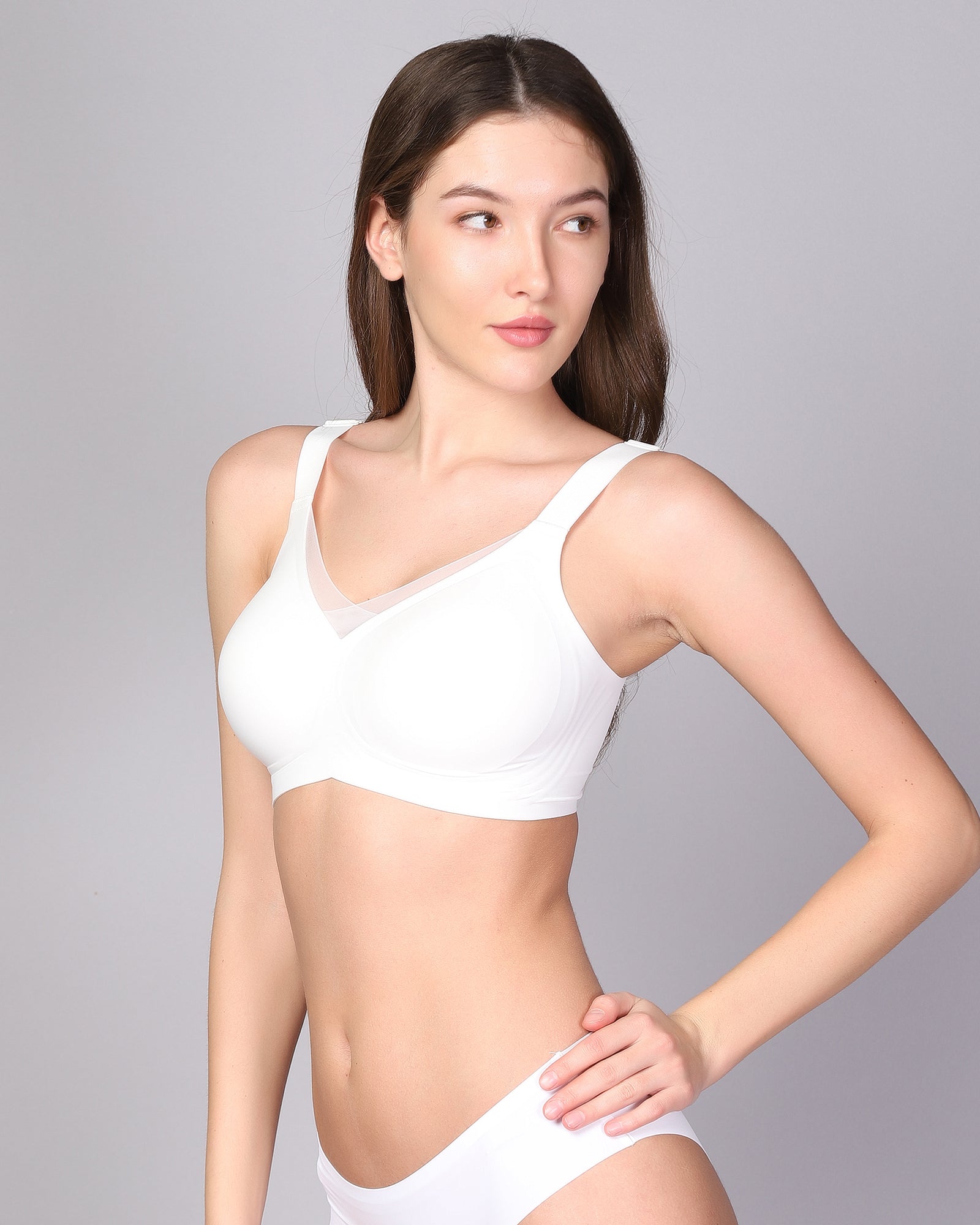Bello – Wireless White Bra for Everyday Comfort