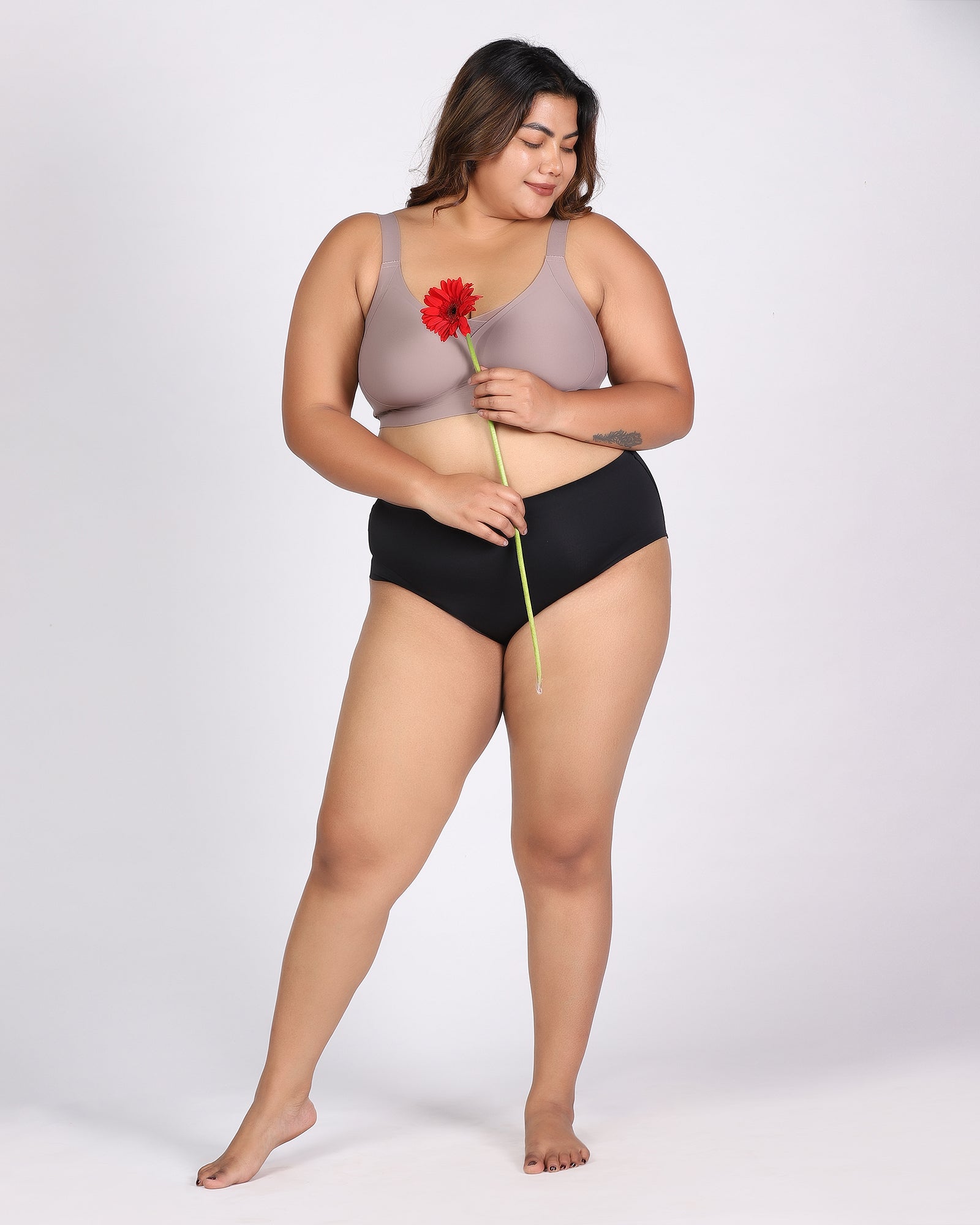 Nora – Wireless Gray Bra for Everyday Support