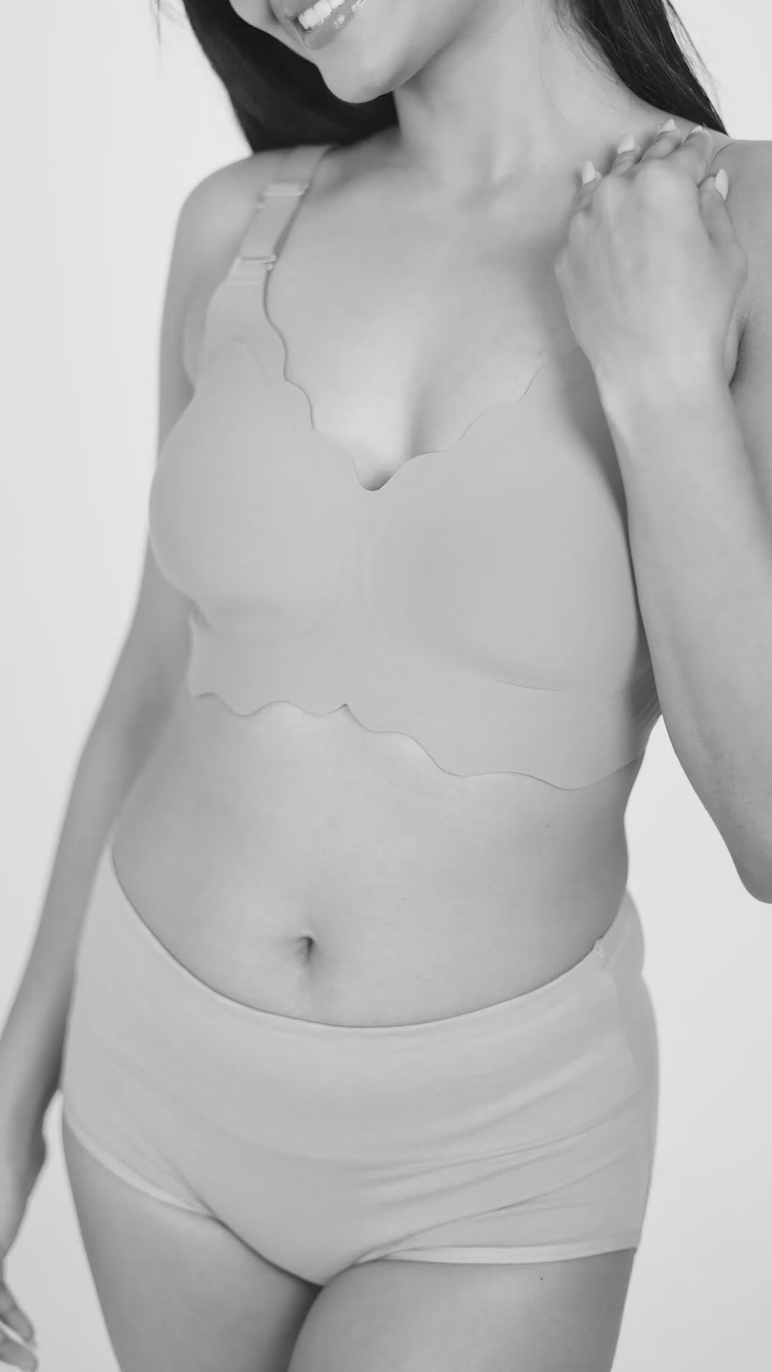 Sofia-wireless-sealess-bra-grey.mp4