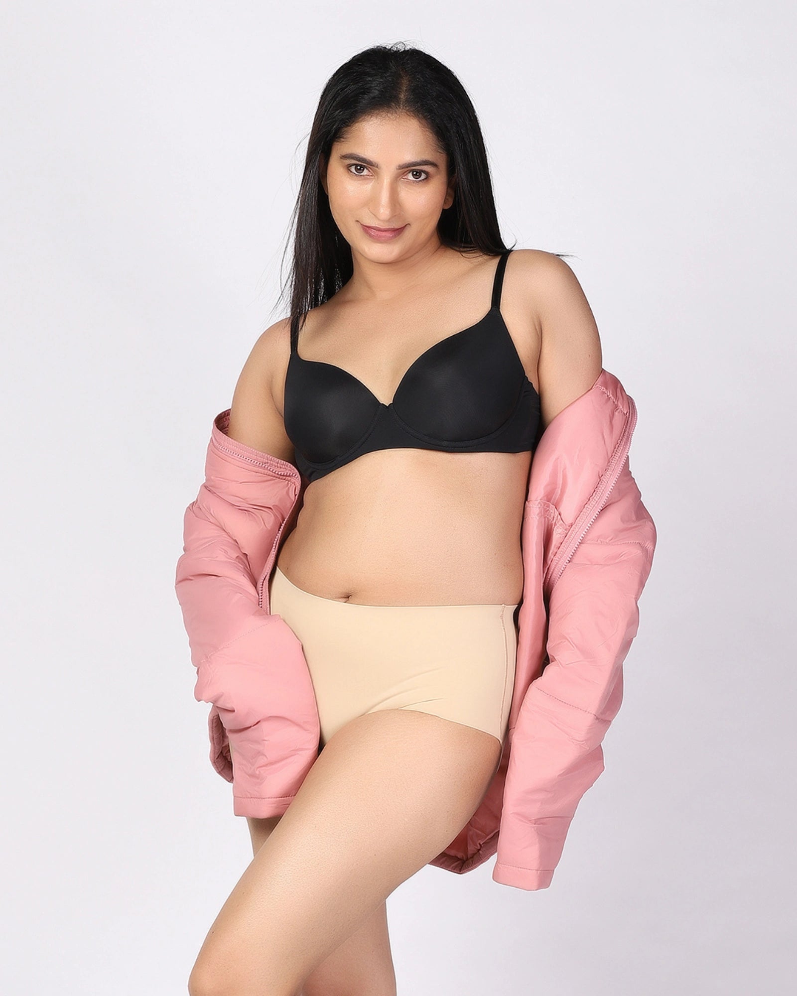 Nina – Padded Underwired T-shirt Bra in Black