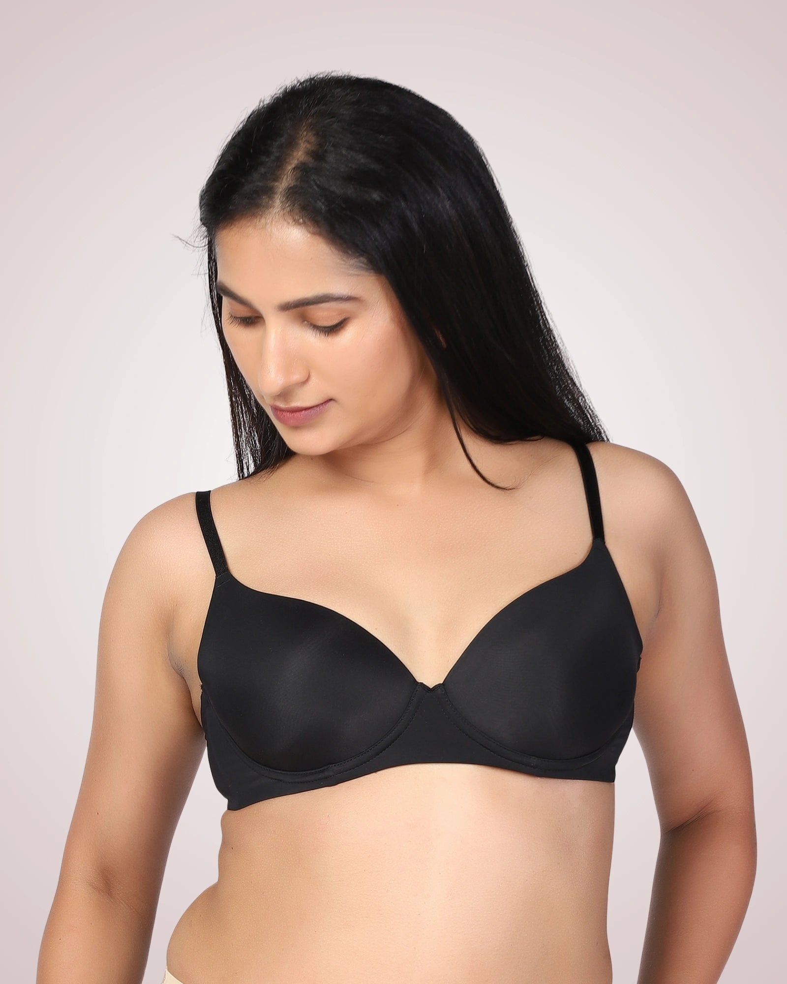Nina – Padded Underwired T-shirt Bra in Black
