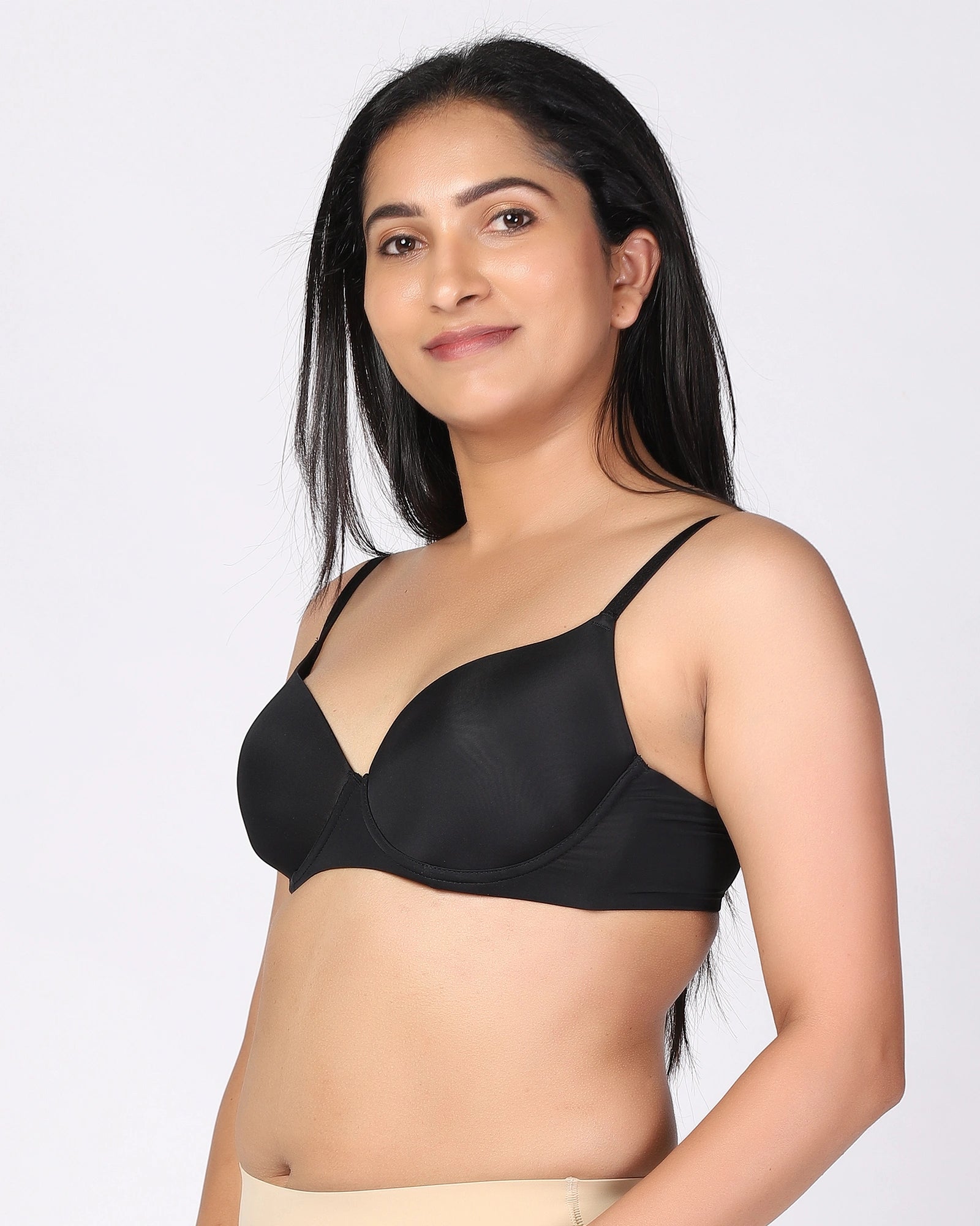 Nina – Padded Underwired T-shirt Bra in Black