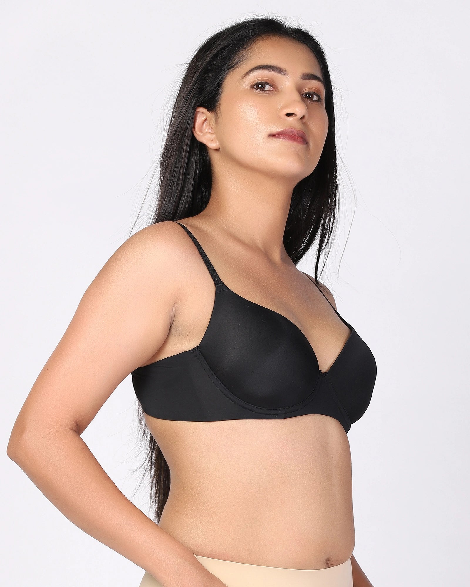 Nina – Padded Underwired T-shirt Bra in Black